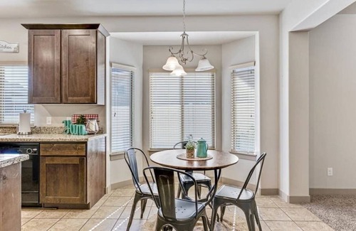 Highland Haus | Quiet Neighborhood|Right off Timpanogos Hwy