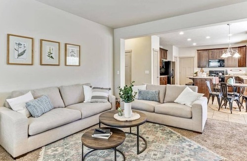 Highland Haus | Quiet Neighborhood|Right off Timpanogos Hwy