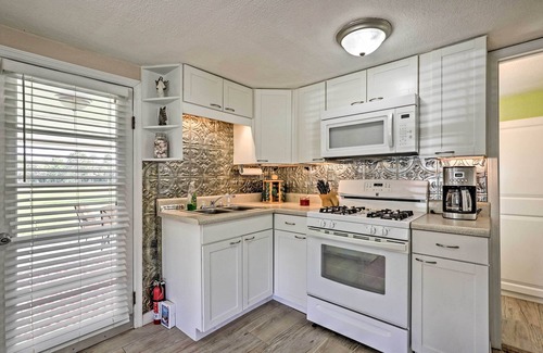 Crescent City Haus | Quiet Pomona Park Rural Home Near St Johns River!