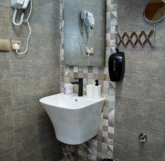 Jeddah Wohnung | Quiet Studio with Smart Entry Roses