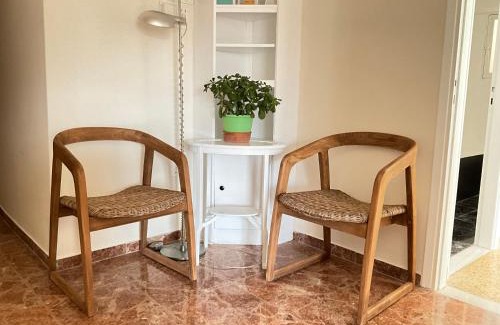 Vyronas Wohnung | Quiet, Sunny & Terrace with Acropolis View