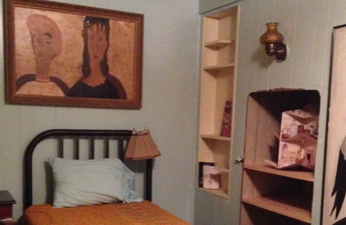 Janesville Wohnung | Quiet time in the woods.