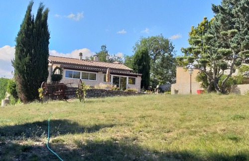 Saint-Laurent-du-Verdon Villa | Quiet villa in a charming Provencal village close to the lakes.