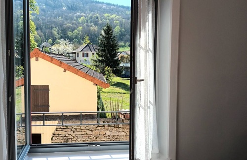 Cuiseaux Haus | Quiet village house 4 bedrooms