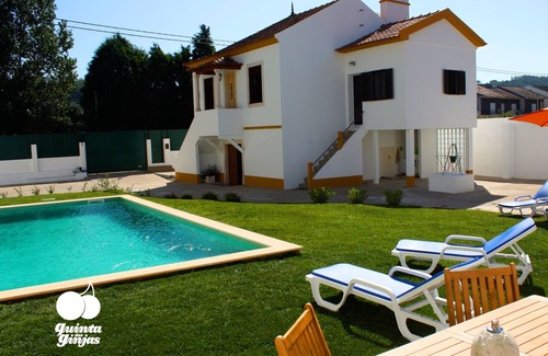 Maiorga Hütte | Quinta das Ginjas - Gasthäuser & Pensionen mit Privater Pool
