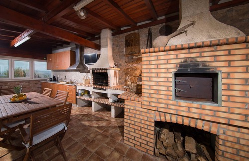 Ansiao Haus | Quinta dos Silvas - Holiday home with heated pool and orchard
