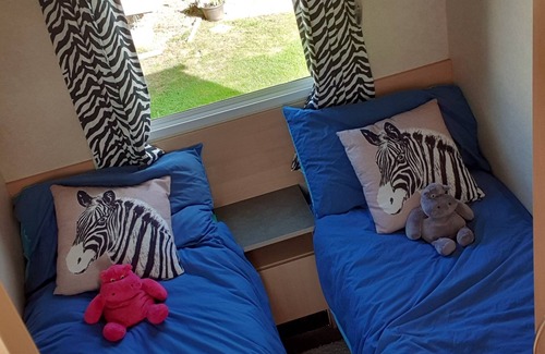 Louth Haus | Quirky Seaside Caravan