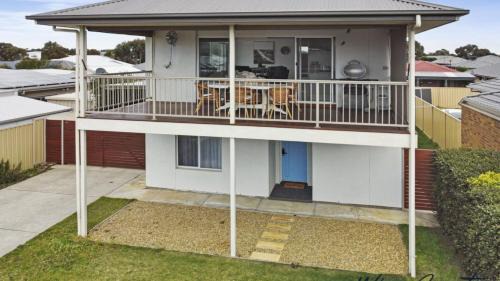 Aldinga Beach Haus | R & R Aldinga Beach by Wine Coast Holidays