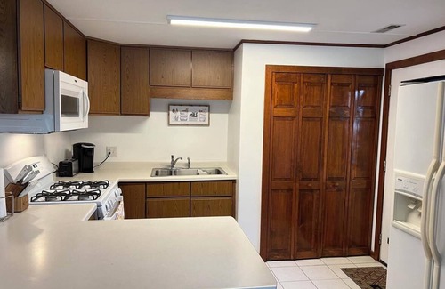 Newville Haus | R&R on the Rock River/Lake Koshkonong