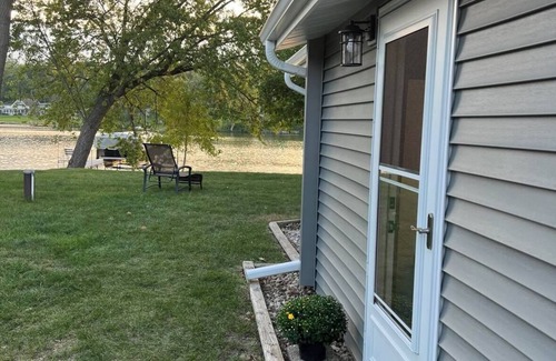 Newville Haus | R&R on the Rock River/Lake Koshkonong