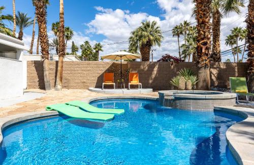 Racquet Club Estates Villa | R & R Rendezvous by ACME House Company