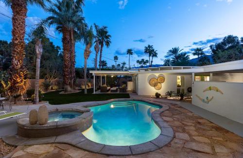 Racquet Club Estates Villa | R & R Rendezvous by ACME House Company