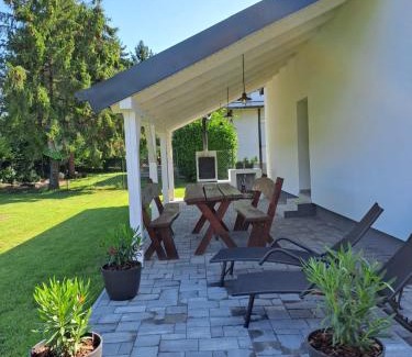 Vonyarcvashegy Haus | R&R Vendégház Vonyarcvashegy