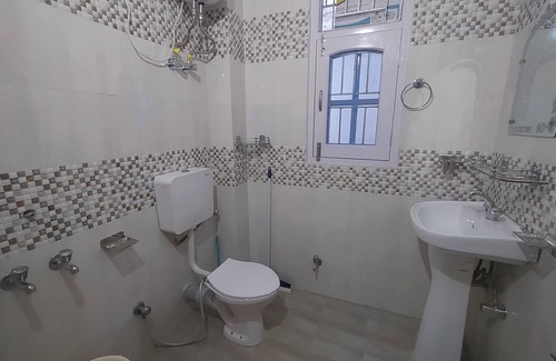 Shimla Haus | Radhe Krishna Home Stay Shimla Family friendly Peaceful