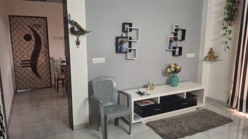 Gevrai Wohnung | Ragade's Swarajya Flat For Homestay