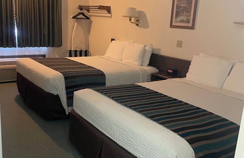 Forsyth Hotel | Rails Inn