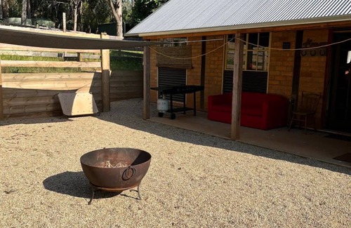 Warrenbayne Kabine | Rainbow valley bunkhouse