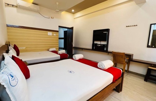Coimbatore Kabine | Raja residency near ISHA ADIYOGI ALANDURAI Siruvani Coimbatore ,Tamilnadu, India