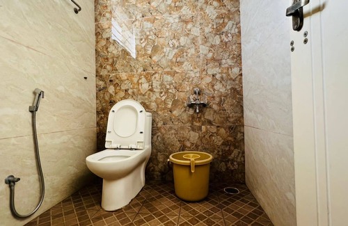 Coimbatore Kabine | Raja residency near ISHA ADIYOGI ALANDURAI Siruvani Coimbatore ,Tamilnadu, India