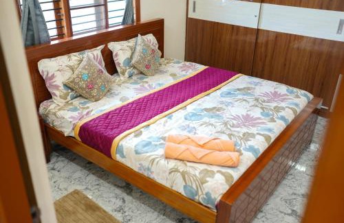 Doddaballapur Haus | Rajashree Guest House
