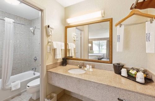 Bayou Cane Hotel | Ramada by Wyndham Houma