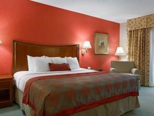 Southwest Raleigh Hotel | Ramada by Wyndham Raleigh