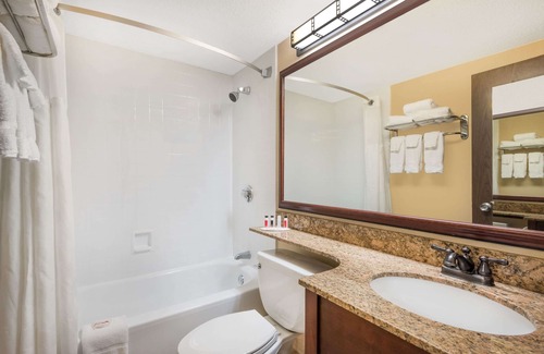 Nasons Corner Hotel | Ramada Plaza by Wyndham Portland