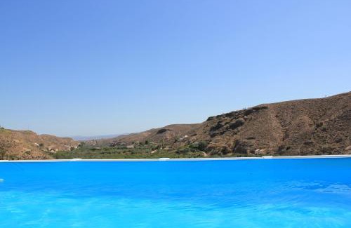 Locaiba Wohnung | Rambla Retreats Apartment Rojo with shared pool & hot tub Stunning views in Oria