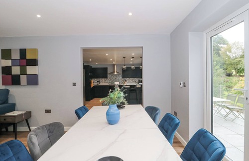 Longhope Hütte | RANBIR HOUSE, pet friendly, with hot tub in Longhope