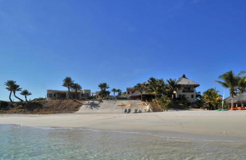 Ensenada Los Muertos Villa | Rancho De Costa by Cabo Villas