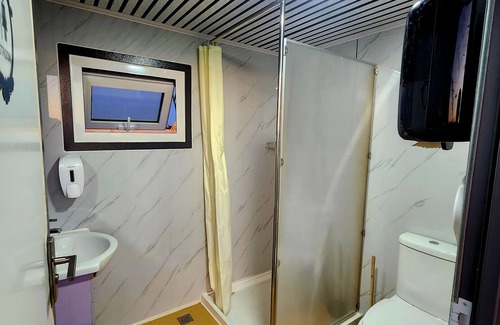 Valle Haus | Raptor Ranch Glamping