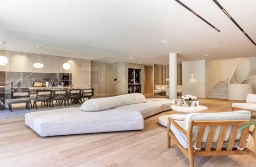 Passy Wohnung | Rare 750m2Triplex Champs Elysees-Heated pool,Jacuzzi Movie room, grass gardennn