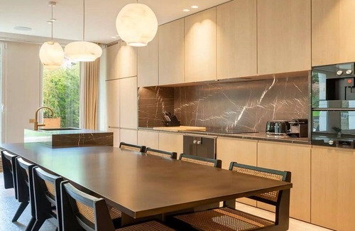 Passy Wohnung | Rare 750m2Triplex Champs Elysees-Heated pool,Jacuzzi Movie room, grass gardennn