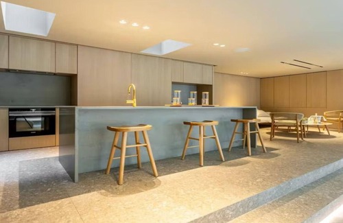 Passy Wohnung | Rare 750m2Triplex Champs Elysees-Heated pool,Jacuzzi Movie room, grass gardennn