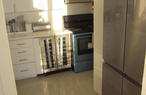 Hollywood South Central Beach Eigentumswohnung | Am Wasser Südostecke mit großem Balkon