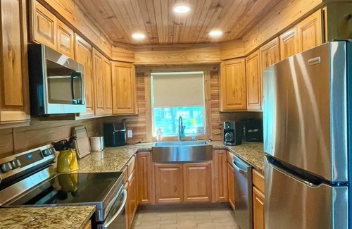 Fort McCoy Haus | Realitätscheck / Salt Springs