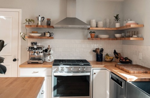 Austerlitz Haus | Midcentury modern retreat nestled between Hudson Valley and The Berkshires!