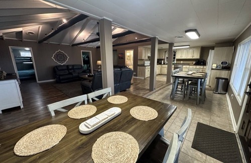 Guntersville Haus | Recently Renovated Home w/private boathouse on main channel of Lake Guntersville