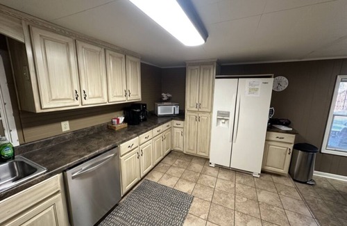 Guntersville Haus | Recently Renovated Home w/private boathouse on main channel of Lake Guntersville