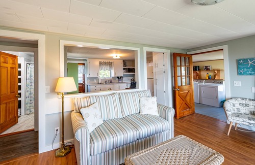 Mid-Coast and Islands Haus | Recently updated cottage featuring beautiful easterly views of Casco Bay