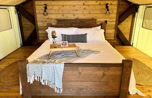 Burt County Sonstige | Reconnect with Nature at this Equipped Tented Cabin in Tekamah, Nebraska