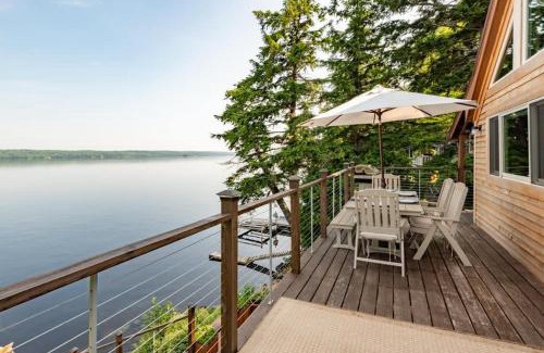 Sidney Haus | Red Cedar Haven Lakeside Tranquility