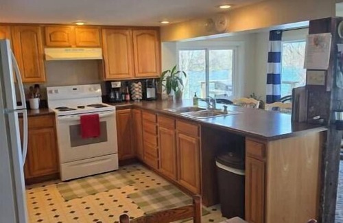 Syracuse Kabine | Red Cottage - Papakeechie - Secluded - Swim - Bonfires - Fish - Relax