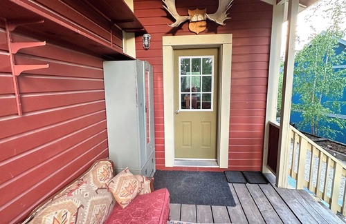 Dawson City Haus | Red House Guest Suite