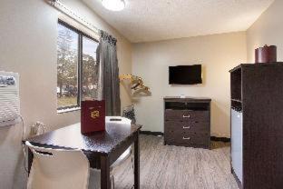 Olathe Hotel | Red Lion Inn & Suites Olathe Kansas City