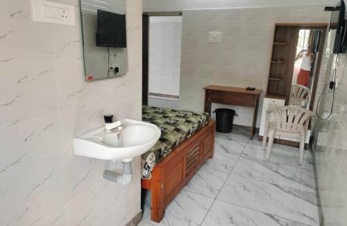 Valparai Haus | Red Paradise