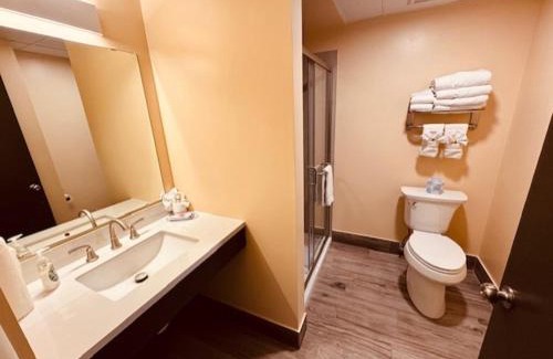 Hibbing Hotel | Red Rock Hotel & Suites