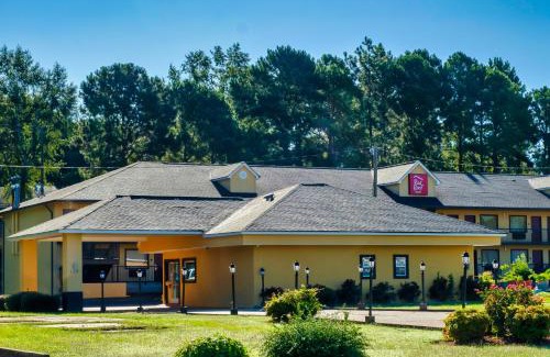 Columbus Hotel | Red Roof Inn Columbus, MS