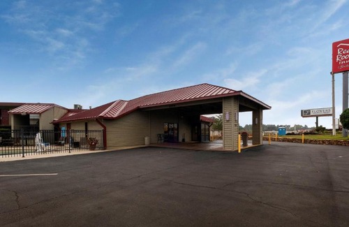 Dothan Hotel | Red Roof Inn Dothan