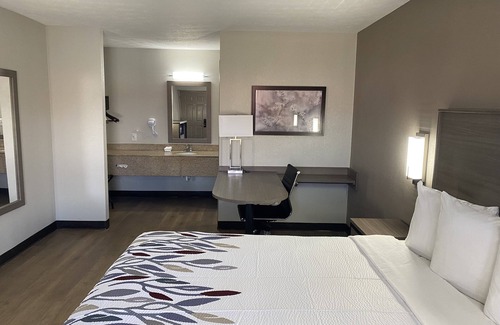 Jacksonville Hotel | Red Roof Inn Jacksonville, AL